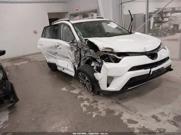 JTMRJREV4GD042381 2016 TOYOTA RAV 4 - Image 1