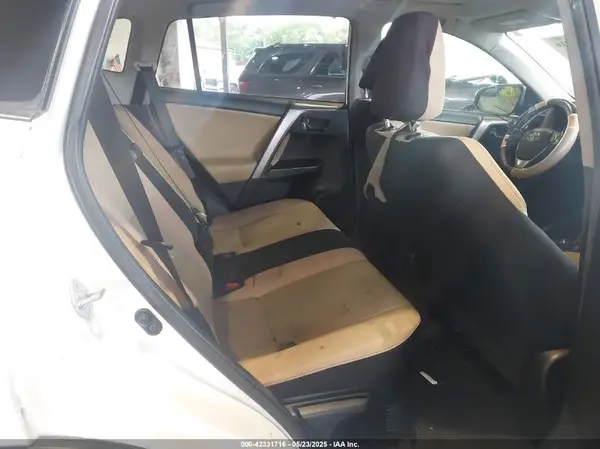 JTMRJREV4HD064186 2017 TOYOTA RAV 4 - Image 8