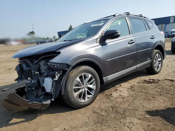 JTMRJREV4HD067993 2017 TOYOTA RAV 4 - Image 1