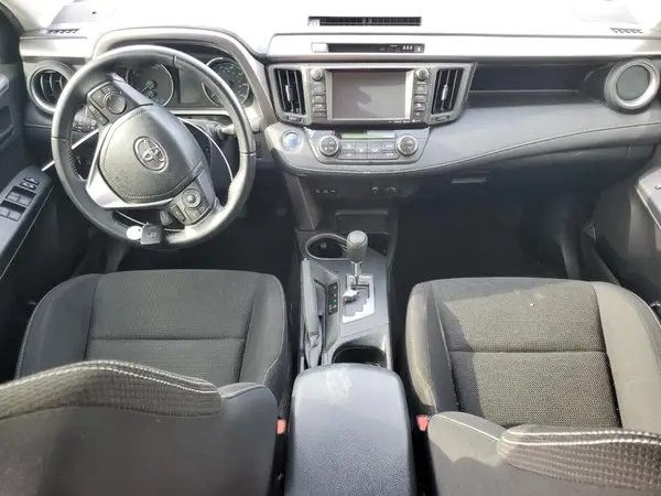 JTMRJREV4HD097995 2017 TOYOTA RAV 4 - Image 8