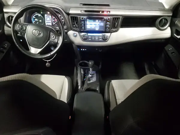 JTMRJREV4HD102001 2017 TOYOTA RAV 4 - Image 8