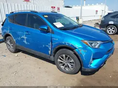 JTMRJREV4HD108865 2017 TOYOTA RAV 4