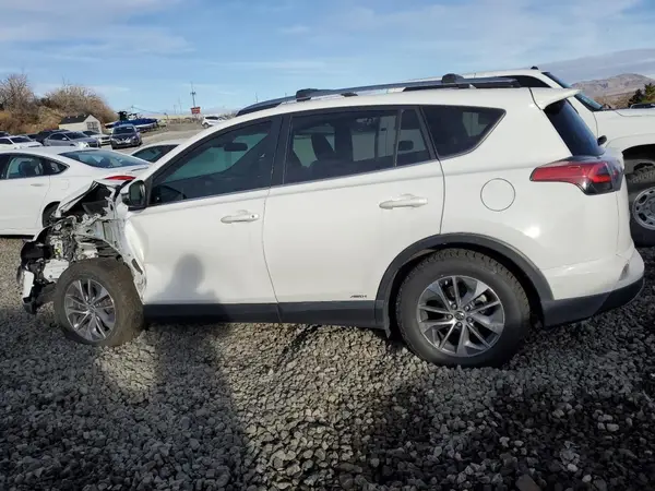 JTMRJREV4HD110583 2017 TOYOTA RAV 4 - Image 2