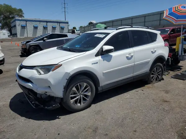 JTMRJREV4HD125682 2017 TOYOTA RAV 4 - Image 1