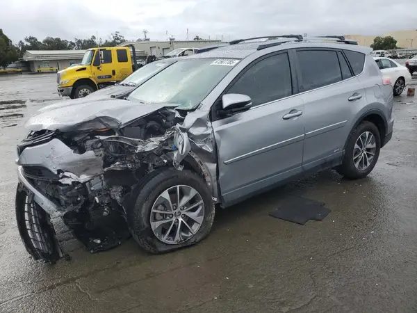 JTMRJREV4JD163662 2018 TOYOTA RAV 4 - Image 1