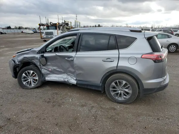 JTMRJREV4JD168621 2018 TOYOTA RAV 4 - Image 2