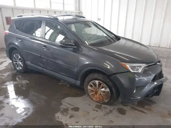 JTMRJREV4JD185144 2018 TOYOTA RAV 4 - Image 1