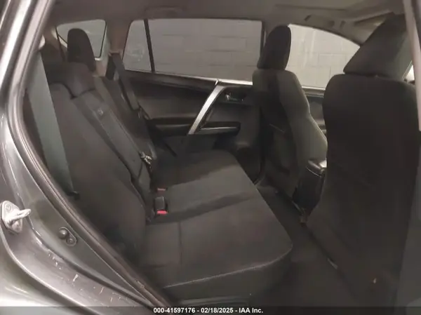 JTMRJREV4JD210561 2018 TOYOTA RAV 4 - Image 8