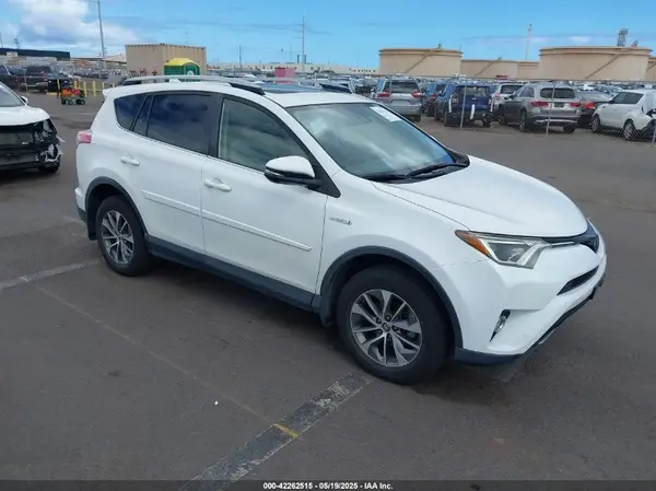 JTMRJREV4JD212388 2018 TOYOTA RAV 4 - Image 1