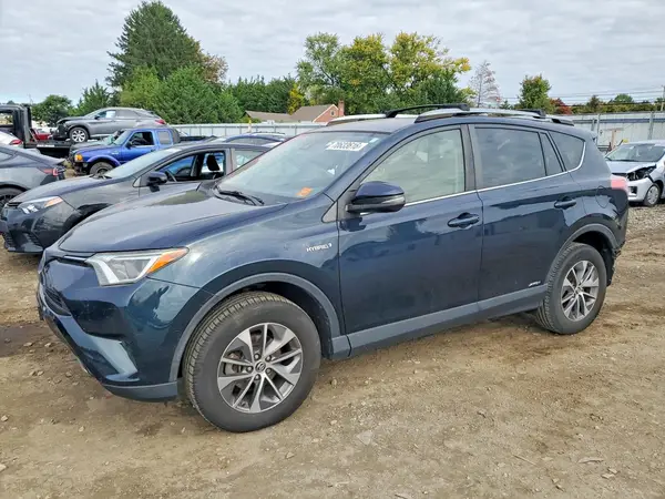 JTMRJREV4JD224766 2018 TOYOTA RAV 4 - Image 1