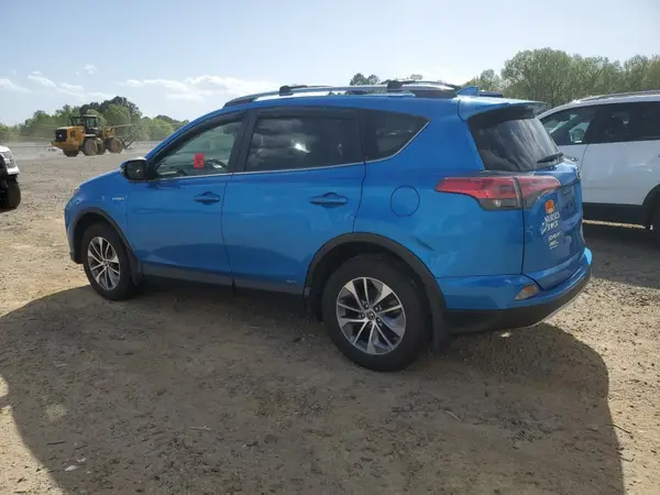 JTMRJREV5HD077559 2017 TOYOTA RAV 4 - Image 2