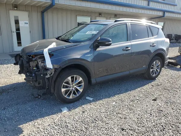 JTMRJREV5HD102265 2017 TOYOTA RAV 4 - Image 1