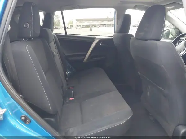 JTMRJREV5HD134214 2017 TOYOTA RAV 4 - Image 8