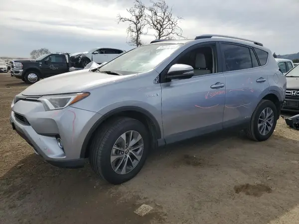 JTMRJREV5HD153524 2017 TOYOTA RAV 4 - Image 1