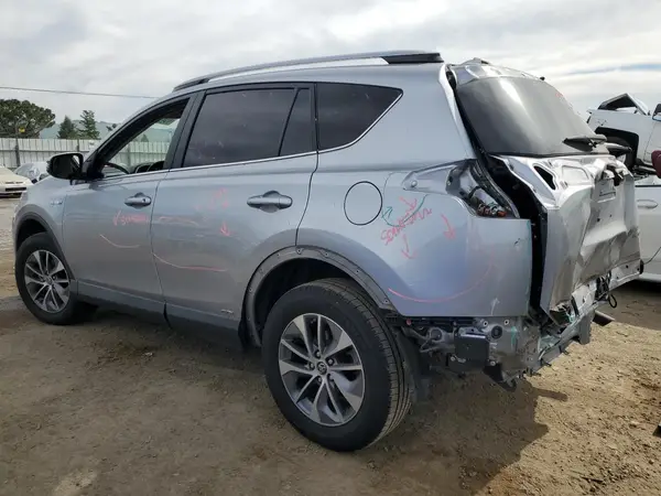 JTMRJREV5HD153524 2017 TOYOTA RAV 4 - Image 2
