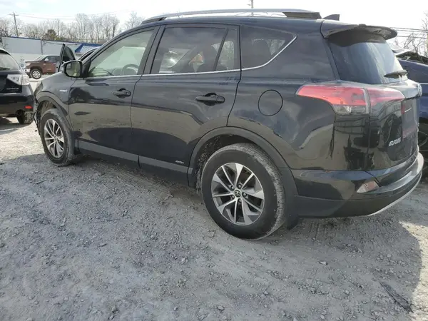JTMRJREV5JD156655 2018 TOYOTA RAV 4 - Image 2