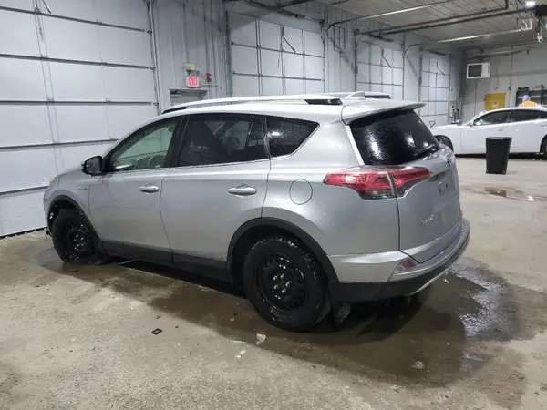 JTMRJREV5JD181555 2018 TOYOTA RAV 4 - Image 2