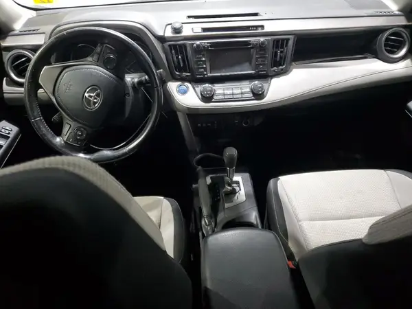 JTMRJREV5JD181555 2018 TOYOTA RAV 4 - Image 8