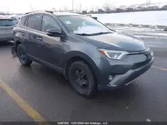 JTMRJREV5JD195262 2018 TOYOTA RAV 4