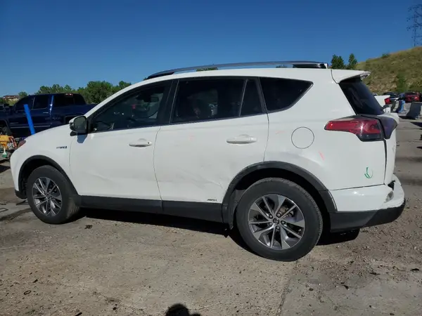 JTMRJREV5JD223125 2018 TOYOTA RAV 4 - Image 2