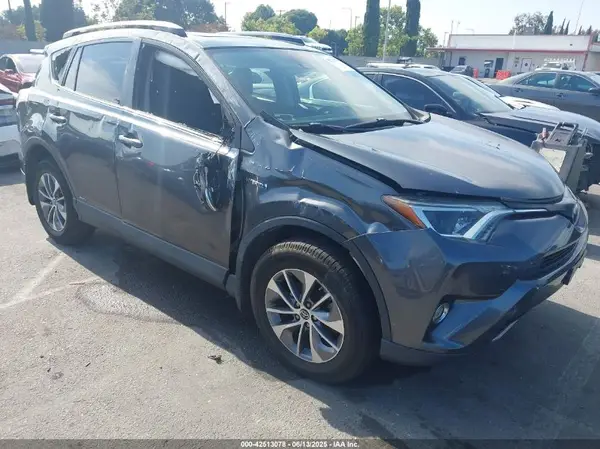 JTMRJREV5JD240054 2018 TOYOTA RAV 4 - Image 1