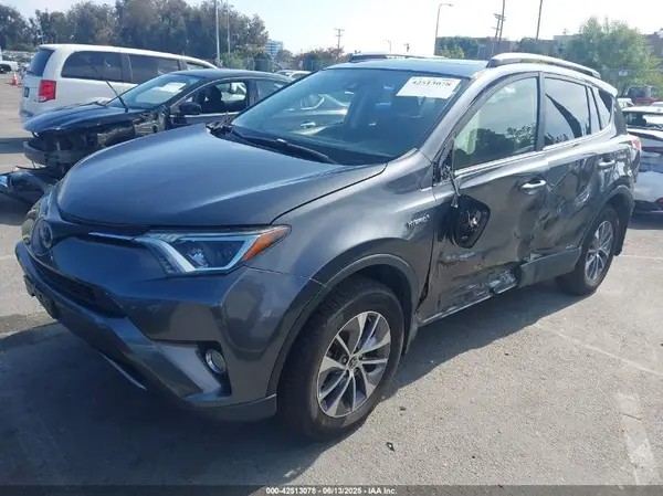 JTMRJREV5JD240054 2018 TOYOTA RAV 4 - Image 2