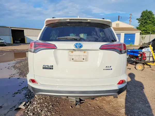 2018 TOYOTA RAV 4 COPART lot 65920656 auction photo 6