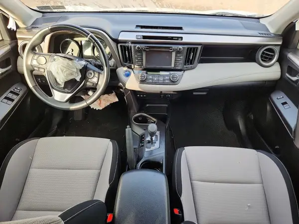 2018 TOYOTA RAV 4 COPART lot 65920656 auction photo 8