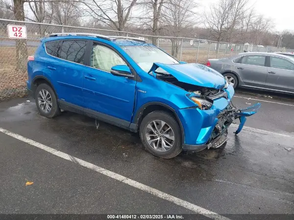 JTMRJREV6GD028806 2016 TOYOTA RAV 4 - Image 1