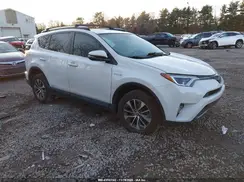 JTMRJREV6HD138580 2017 TOYOTA RAV 4