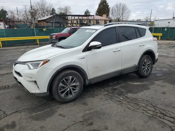 JTMRJREV6HD144069 2017 TOYOTA RAV 4 - Image 1