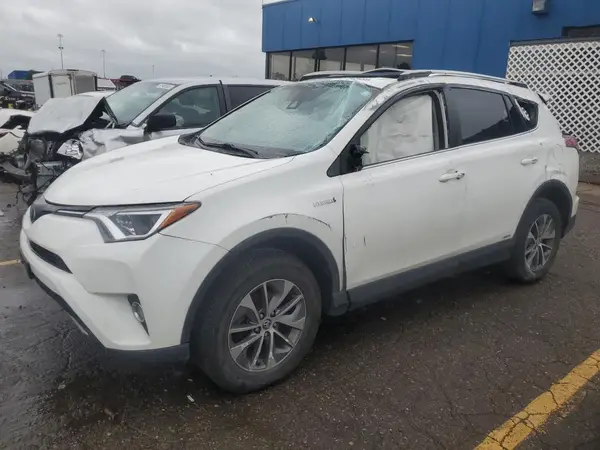 JTMRJREV6JD195559 2018 TOYOTA RAV 4 - Image 1