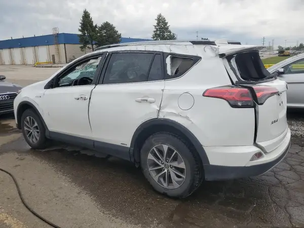 JTMRJREV6JD195559 2018 TOYOTA RAV 4 - Image 2