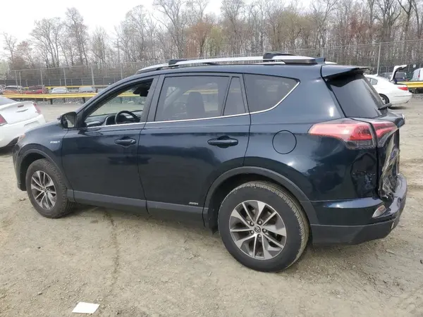 JTMRJREV6JD196114 2018 TOYOTA RAV 4 - Image 2