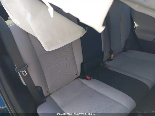 JTMRJREV6JD205619 2018 TOYOTA RAV 4 - Image 8