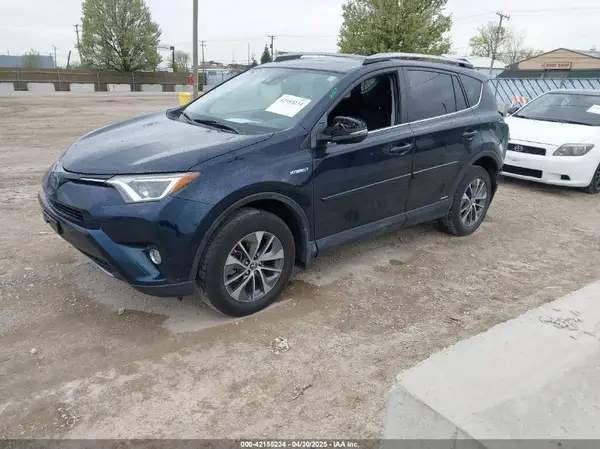JTMRJREV6JD217530 2018 TOYOTA RAV 4 - Image 2