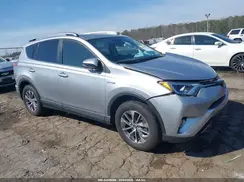 JTMRJREV6JD229600 2018 TOYOTA RAV 4