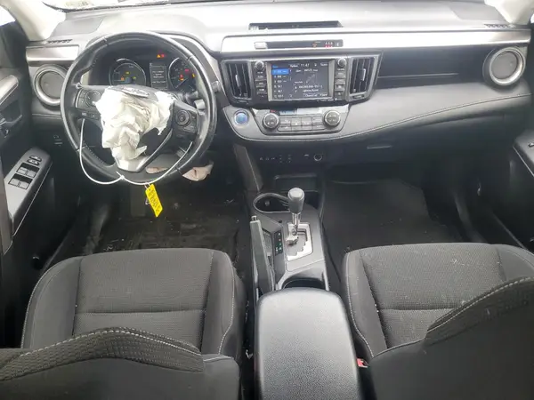 JTMRJREV6JD245764 2018 TOYOTA RAV 4 - Image 8