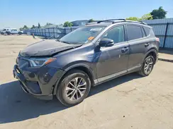 JTMRJREV6JD255033 2018 TOYOTA RAV 4