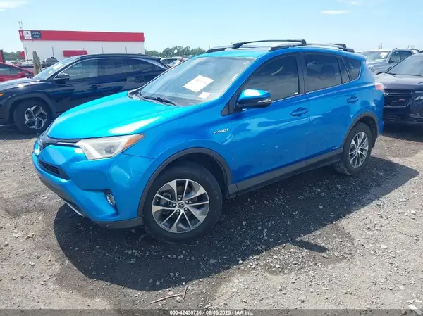JTMRJREV7GD042861 2016 TOYOTA RAV 4 - Image 2