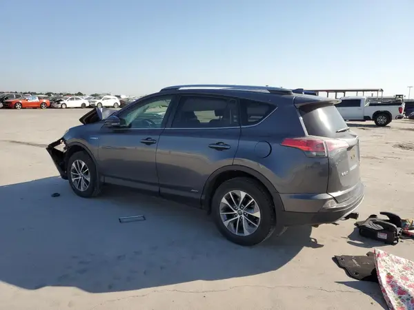 JTMRJREV7HD081225 2017 TOYOTA RAV 4 - Image 2