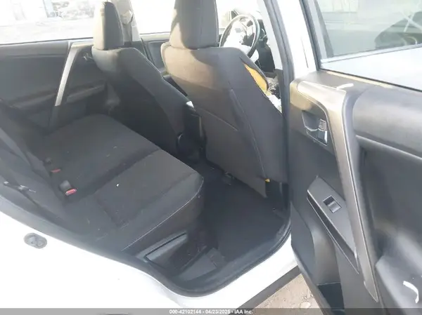 JTMRJREV7HD115907 2017 TOYOTA RAV 4 - Image 8