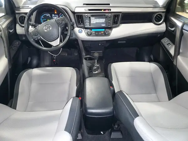 JTMRJREV7HD138698 2017 TOYOTA RAV 4 - Image 8