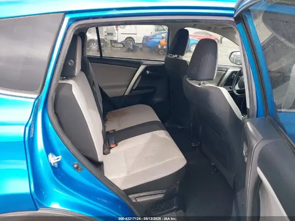 JTMRJREV7HD139401 2017 TOYOTA RAV 4 - Image 8