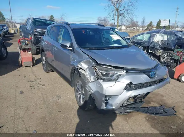 JTMRJREV7HD149037 2017 TOYOTA RAV 4 - Image 1