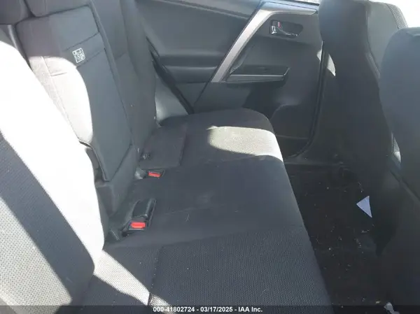 JTMRJREV7HD149037 2017 TOYOTA RAV 4 - Image 8