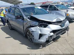 JTMRJREV7JD203829 2018 TOYOTA RAV 4