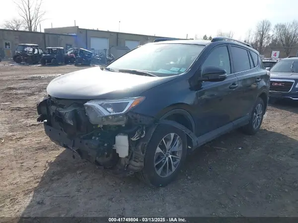 JTMRJREV8HD060092 2017 TOYOTA RAV 4 - Image 2