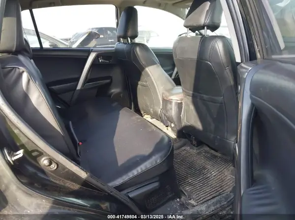 JTMRJREV8HD060092 2017 TOYOTA RAV 4 - Image 8