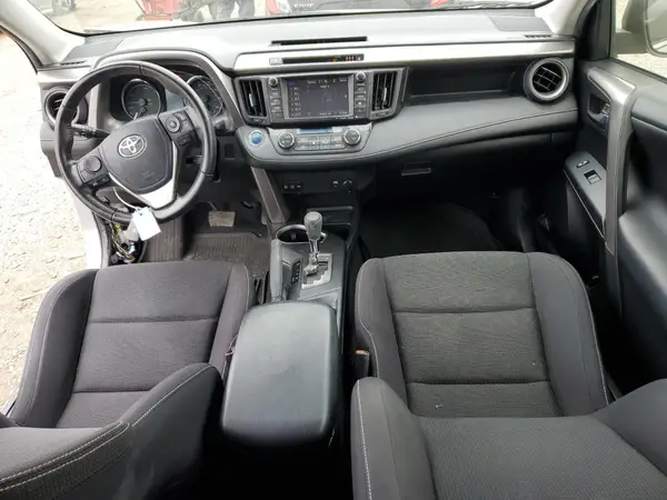 JTMRJREV8HD088779 2017 TOYOTA RAV 4 - Image 8